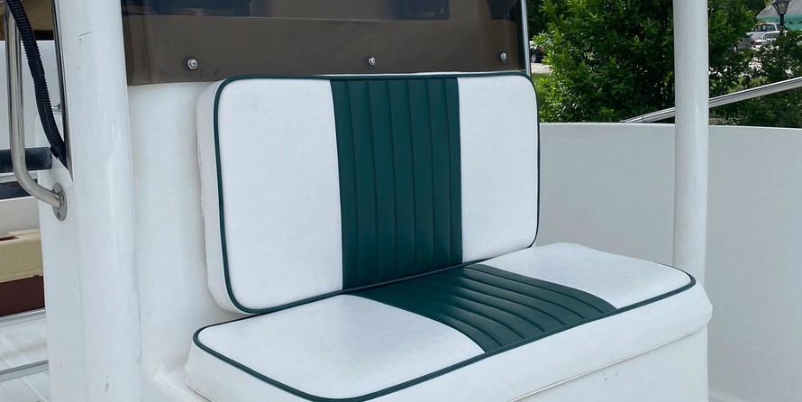 Angler Pro Boats 2900 center console