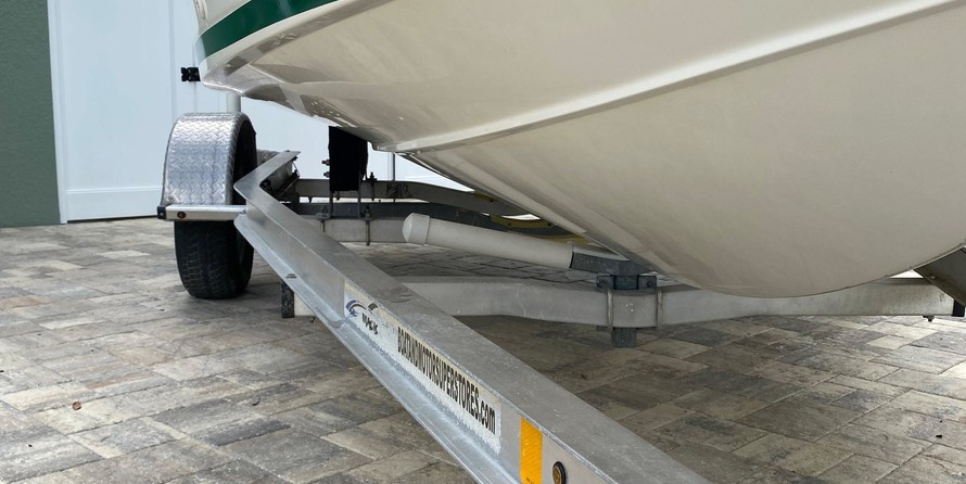 Angler Pro Boats 2900 center console