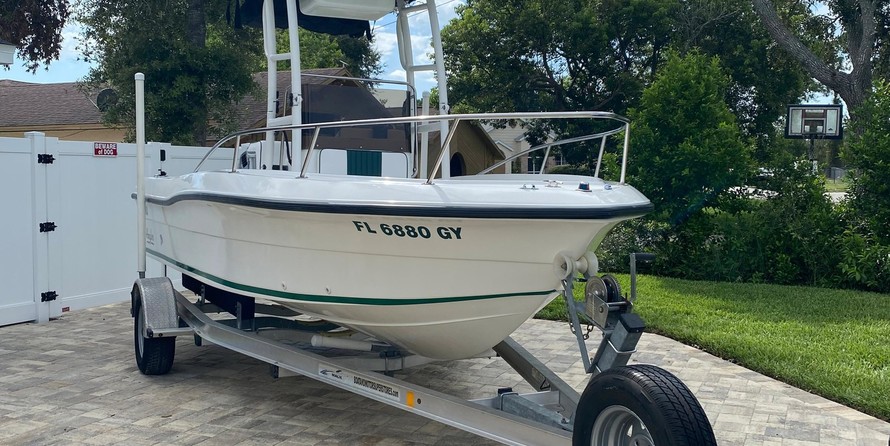 Angler Pro Boats 2900 center console