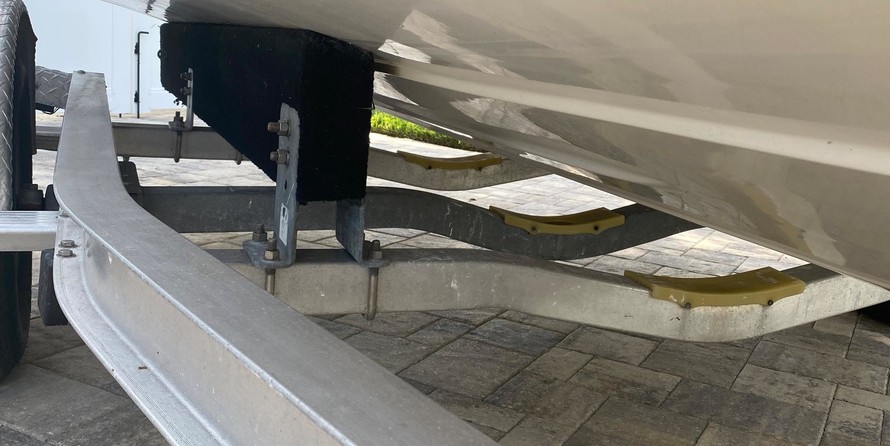 Angler Pro Boats 2900 center console