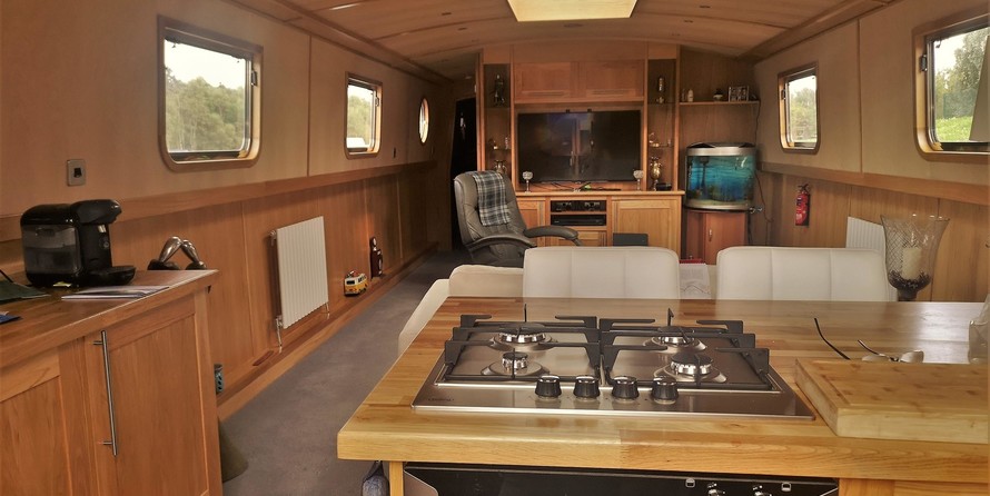 Wide beam narrowboat 65 x 12 hanbury monarch