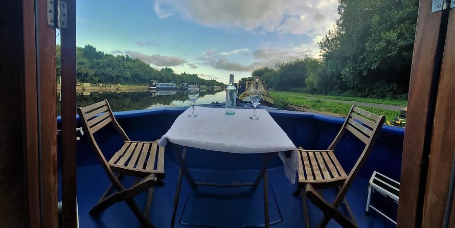 Wide beam narrowboat 65 x 12 hanbury monarch