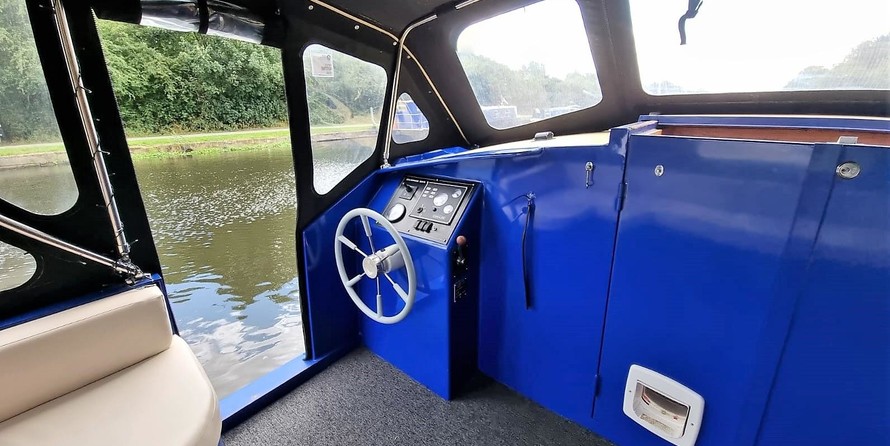 Wide beam narrowboat 65 x 12 hanbury monarch