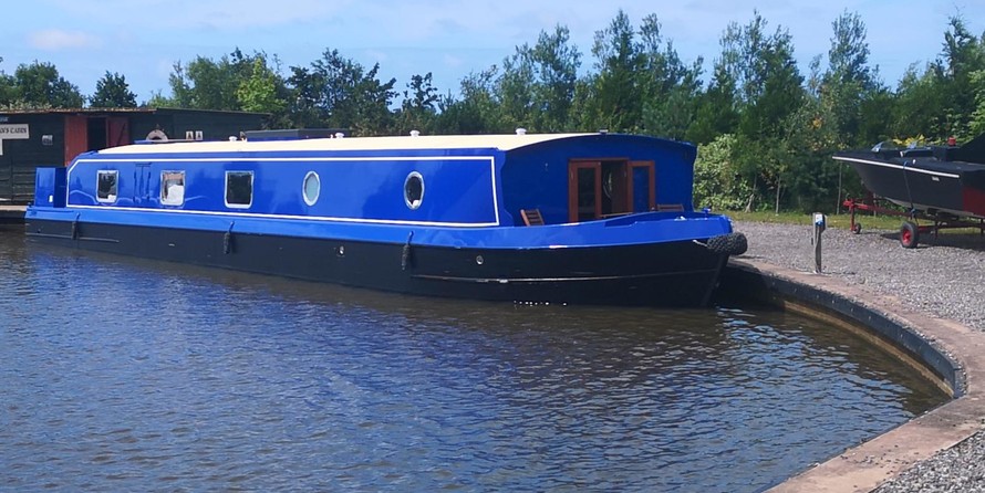Wide beam narrowboat 65 x 12 hanbury monarch