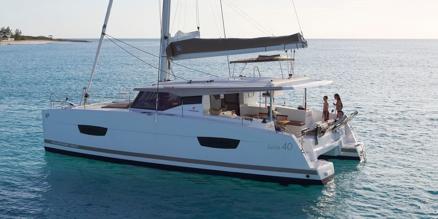 Fountaine Pajot Lucia 40