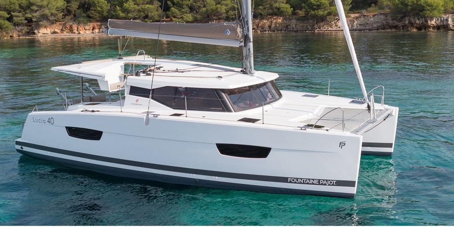 Fountaine Pajot Lucia 40