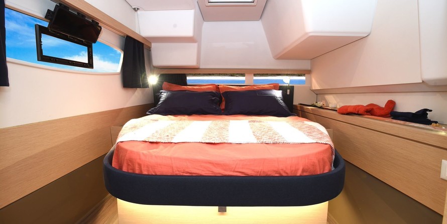 Fountaine Pajot Lucia 40