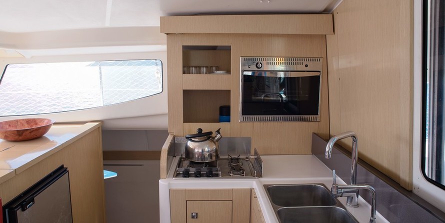 Fountaine Pajot Mahé 36