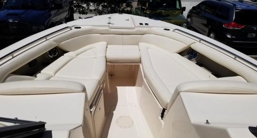 Grady-White Freedom 335