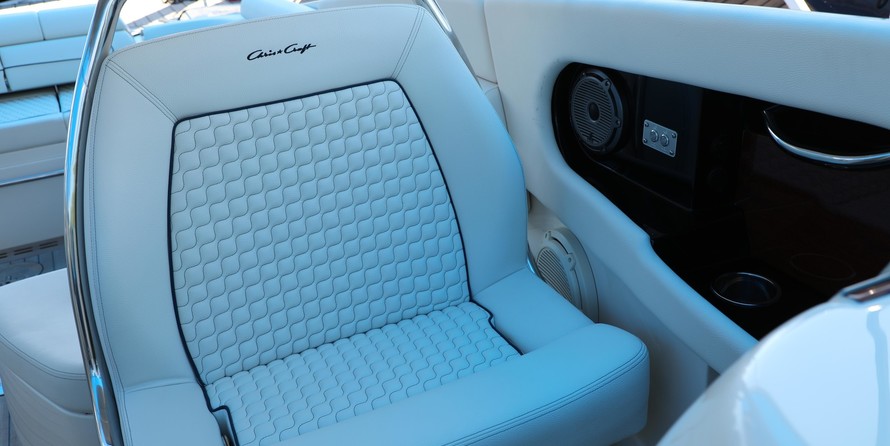 Chris-Craft Launch 35 GT