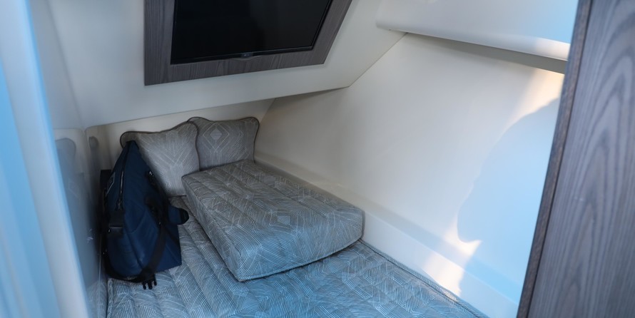 Chris-Craft Launch 35 GT