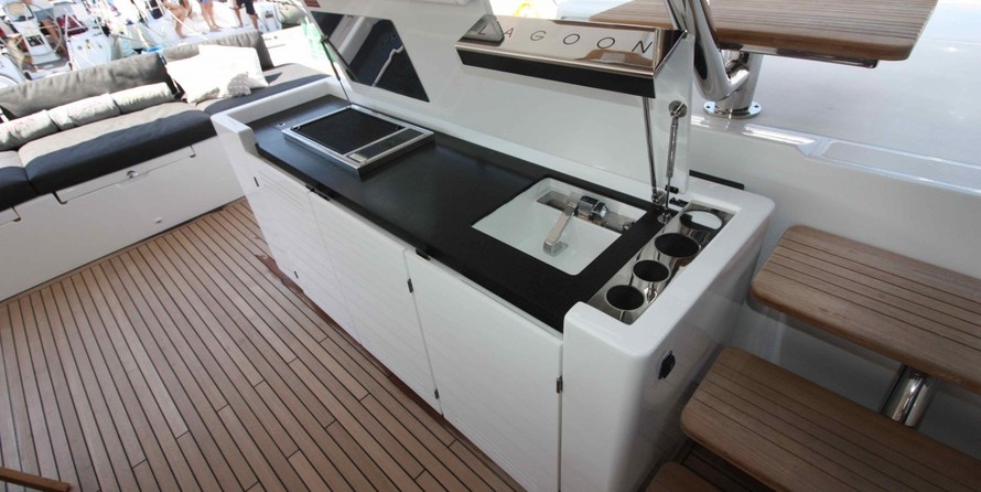 Lagoon 620