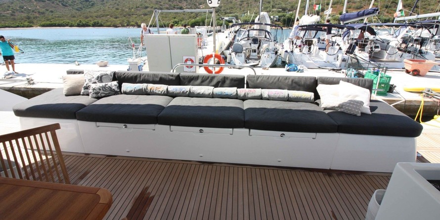 Lagoon 620