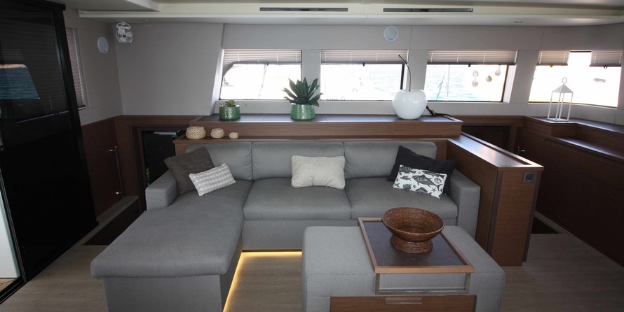 Lagoon 620