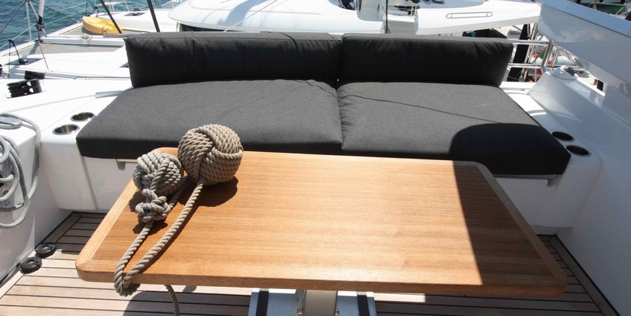 Lagoon 620