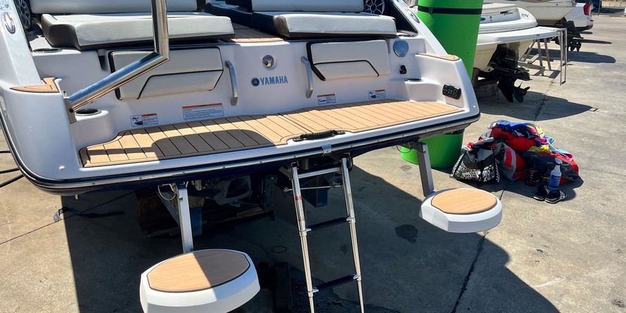 Yamaha Boats 252SD