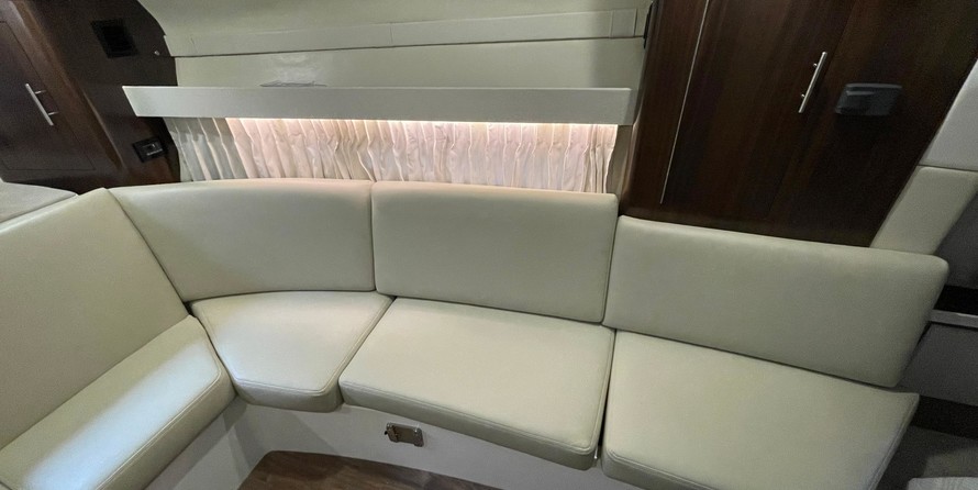 Regal 33 Express