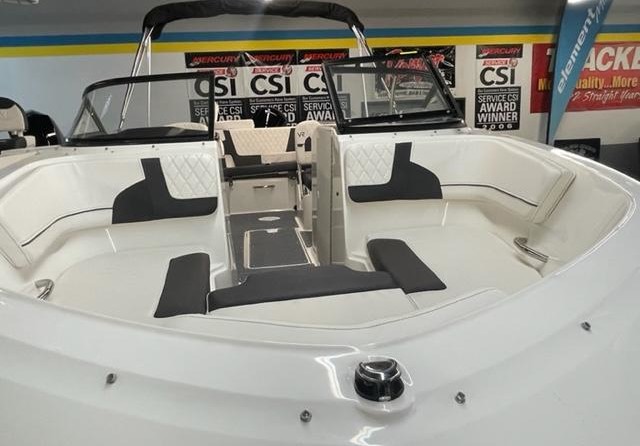 Bayliner VR6 BOWRIDER