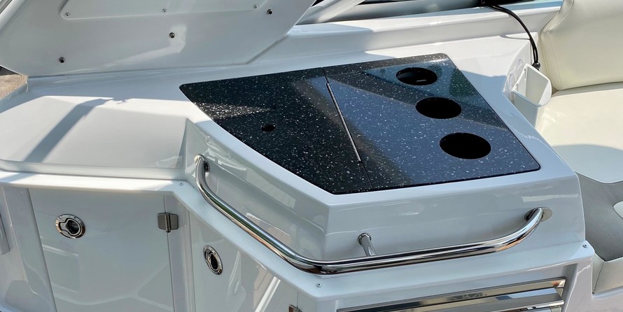 Monterey 295 Sport Yacht