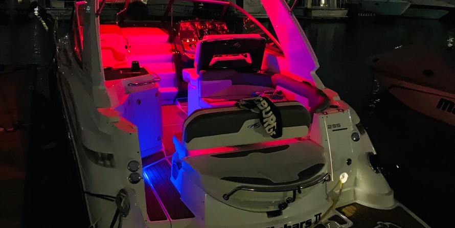 Monterey 295 Sport Yacht