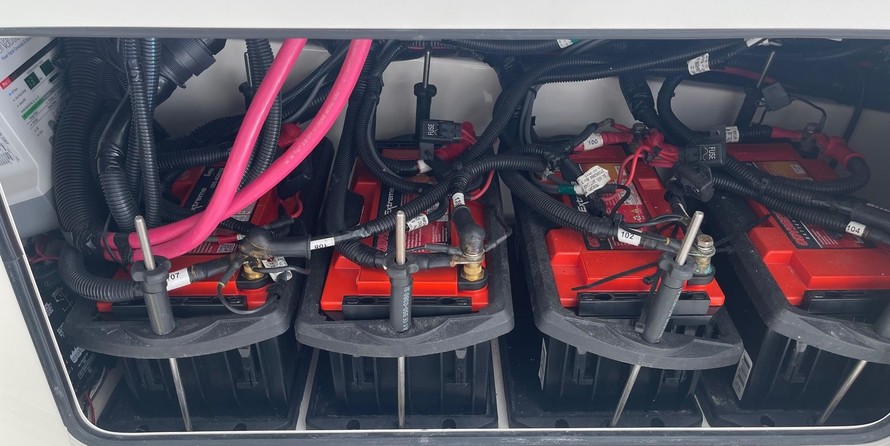 Boston Whaler 345 Conquest