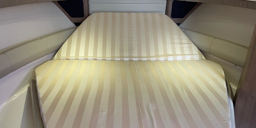 Boston Whaler 345 Conquest