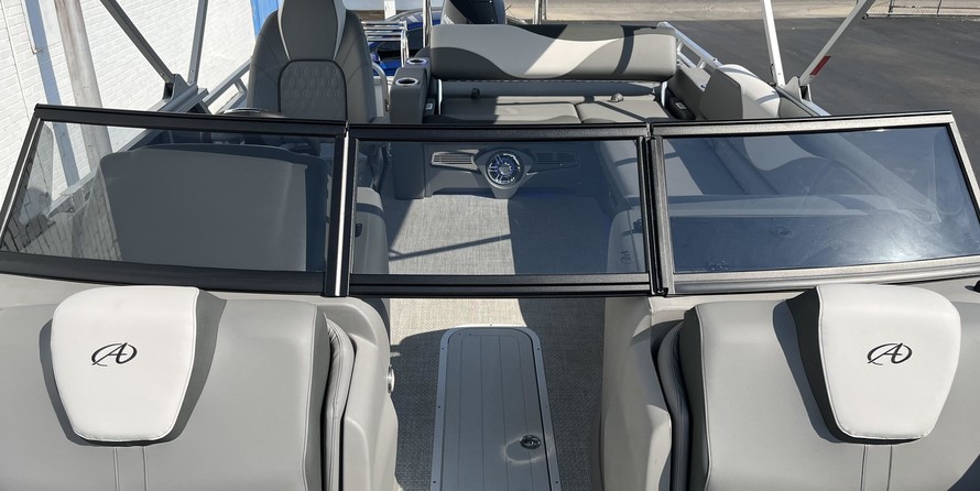 Avalon 2485 LSZ Versatile Rear Bench Sport Toon Windshield