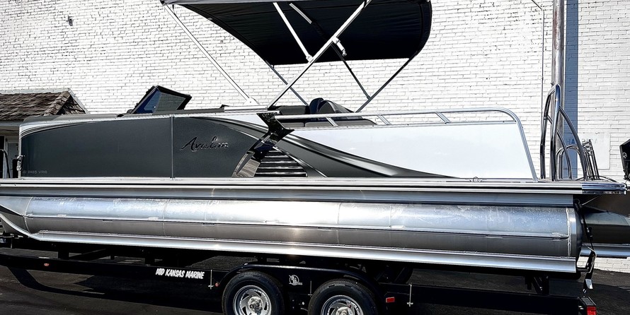 Avalon 2485 LSZ Versatile Rear Bench Sport Toon Windshield