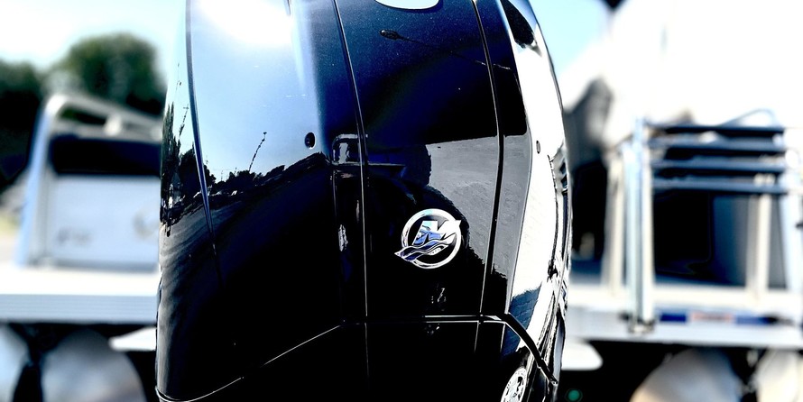 Avalon 2485 LSZ Versatile Rear Bench Sport Toon Windshield