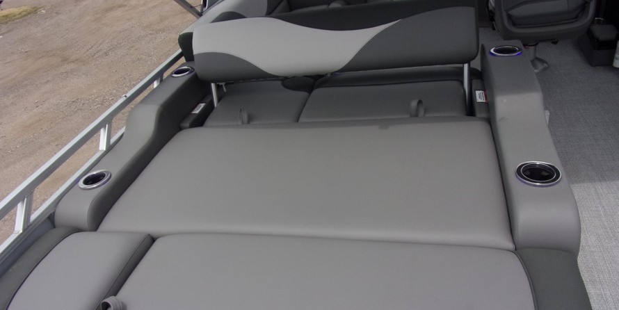 Avalon 2485 LSZ Versatile Rear Bench Sport Toon Windshield