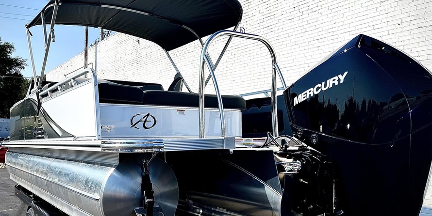 Avalon 2485 LSZ Versatile Rear Bench Sport Toon Windshield