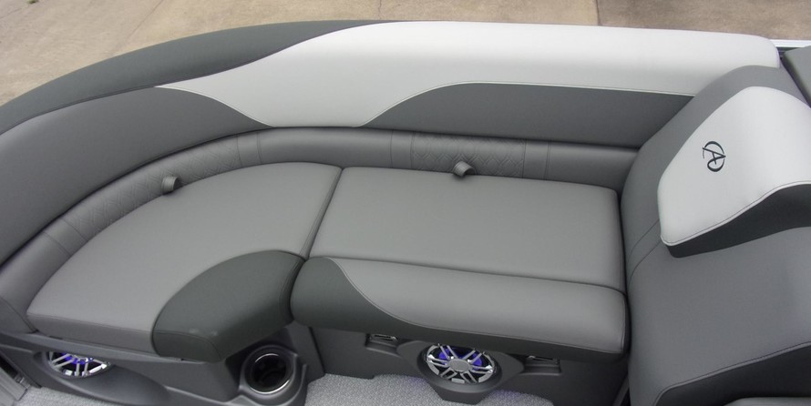 Avalon 2485 LSZ Versatile Rear Bench Sport Toon Windshield