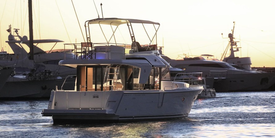 Beneteau Swift Trawler 35