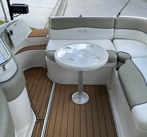Sea Ray 240 Sundeck