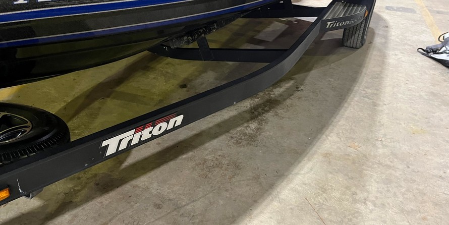 Triton 189 trx