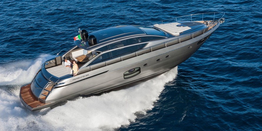 Pershing 62