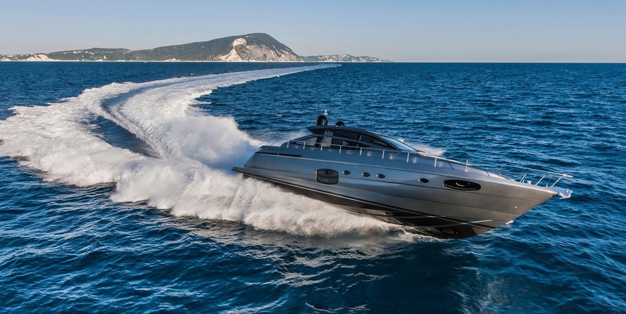 Pershing 62