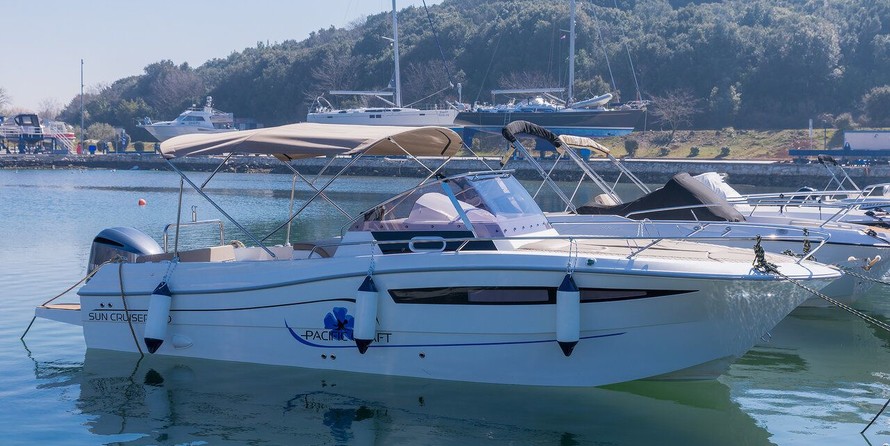 Pacific Craft 750