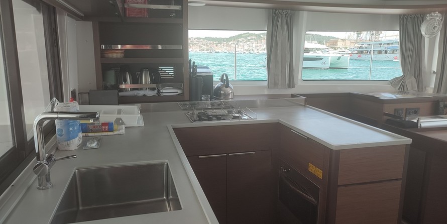 Lagoon 46