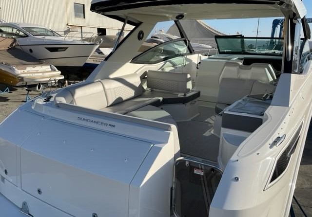Sea Ray 320 Sundancer