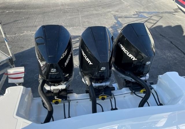 Sea Ray 320 Sundancer