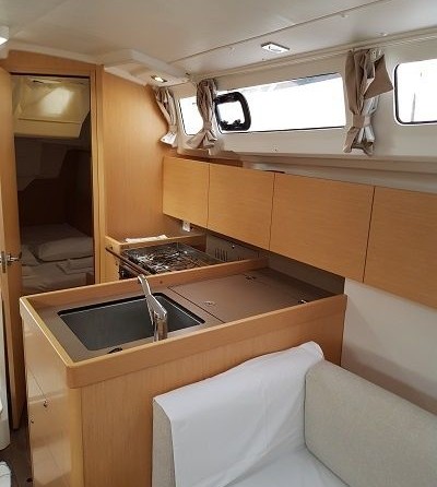 Beneteau Oceanis 35.1