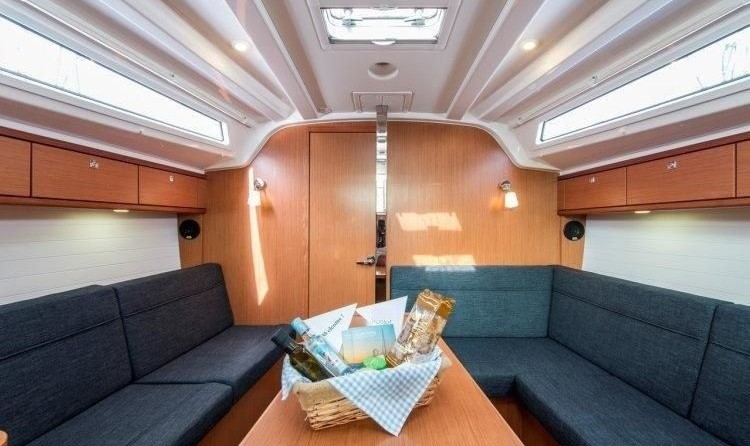 Bavaria 37 Cruiser