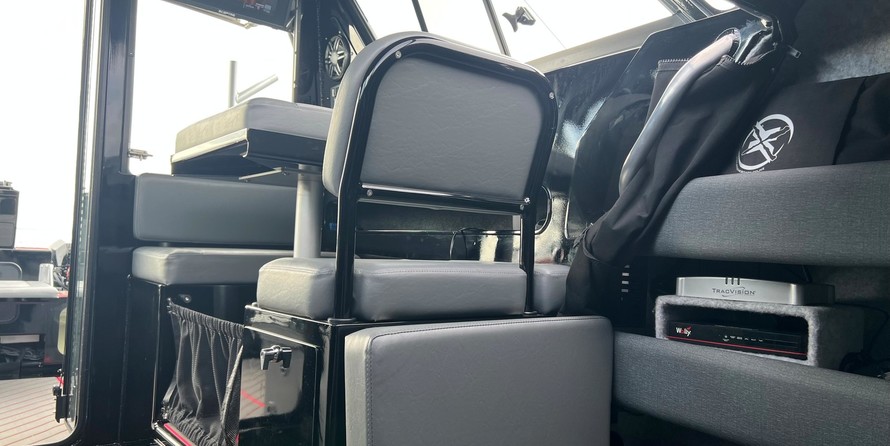 Angler Pro Boats tarpon king 17