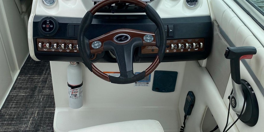 Sea Ray 270 SLX