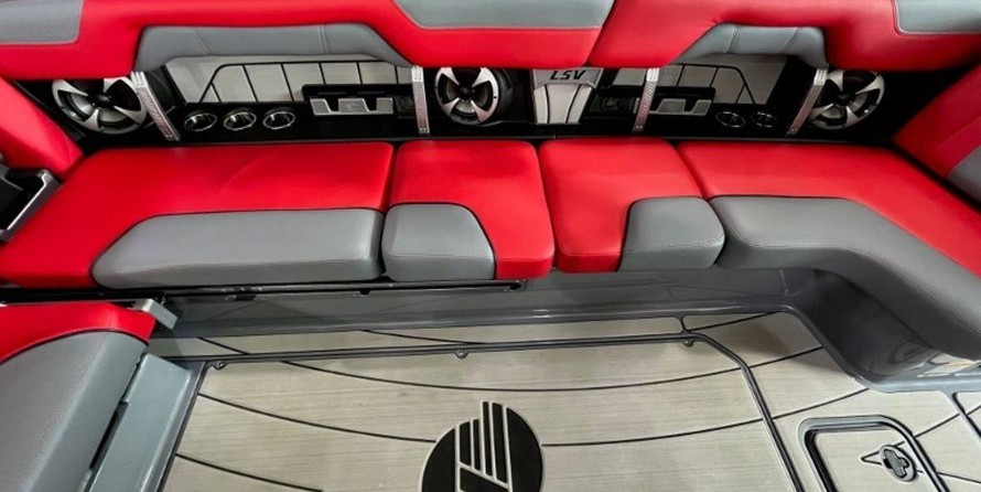 Malibu Wakesetter 25 LSV