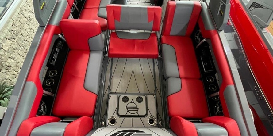 Malibu Wakesetter 25 LSV