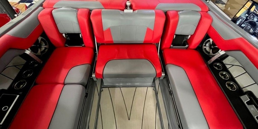 Malibu Wakesetter 25 LSV