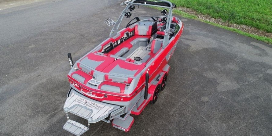 Malibu Wakesetter 25 LSV