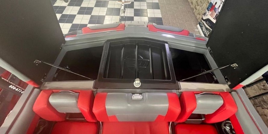 Malibu Wakesetter 25 LSV